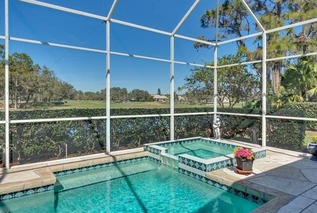 Photo - AVAILABLE May 1- 0CT 31ST .FURNISHED/SEASONAL.  3/2 POOL HOME IN ROSEDALE!