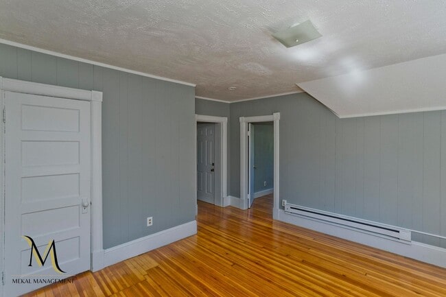 Photo - 122 Fort Pleasant Ave Unit Third Floor