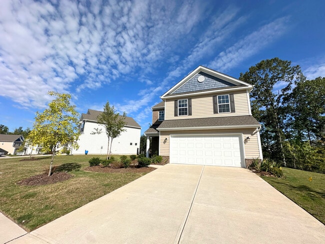 Building Photo - Spacious 4BR Home with Private Backyard Oasis