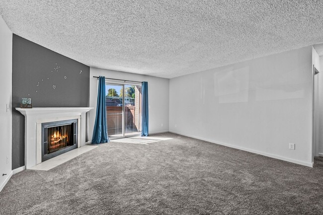 Photo - Fantastic 1 Bedroom Condo in Lakewood! Unidad 103