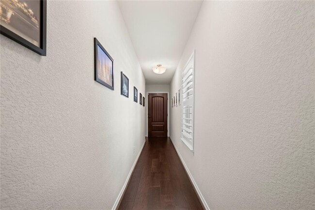 Photo - 1201 Highknoll Ln