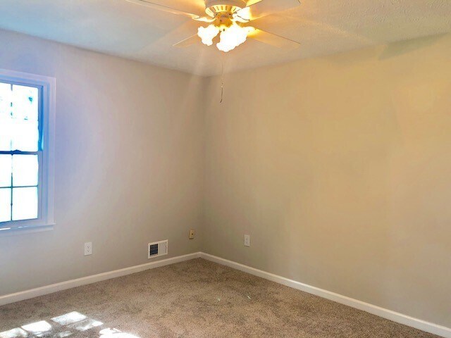 Photo - Large 3 bedroom 2 bath home in the heart of Kennesaw