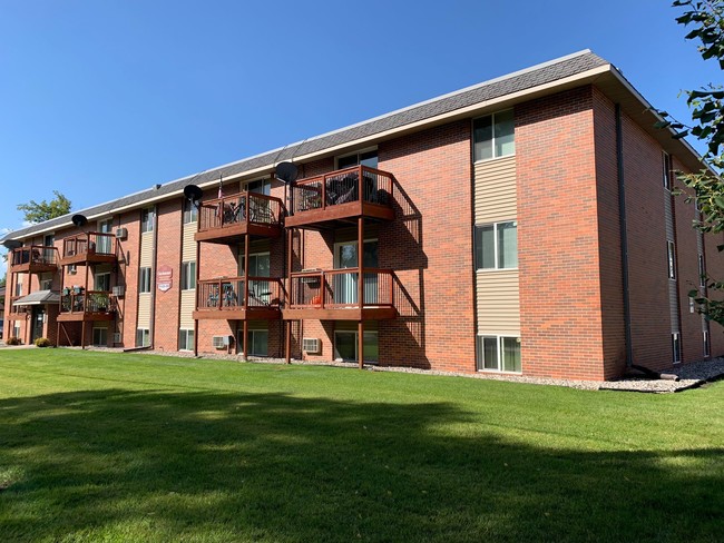 Building Photo - Oaks Rental