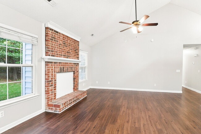 13113 Peacock Ln