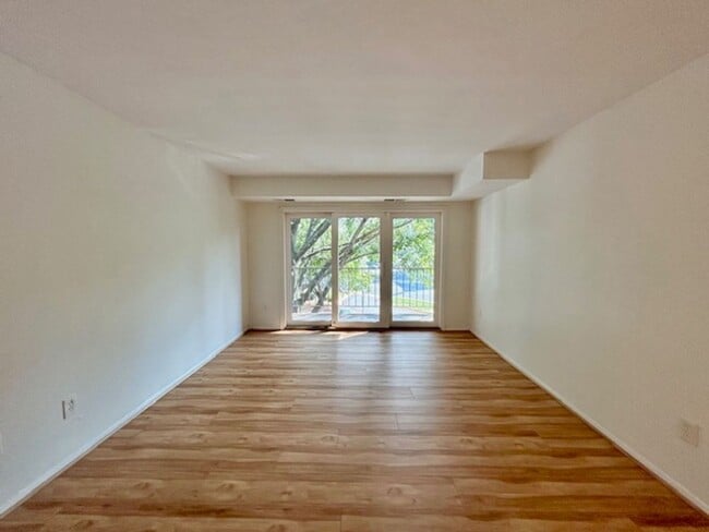 Photo - Commuter's dream! Unit 204
