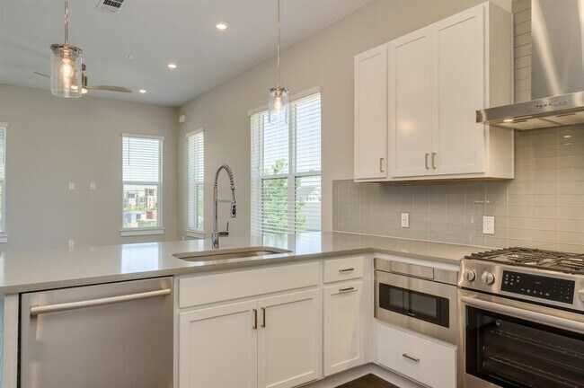 Photo - 4325 Jackson Ave Unit 2105