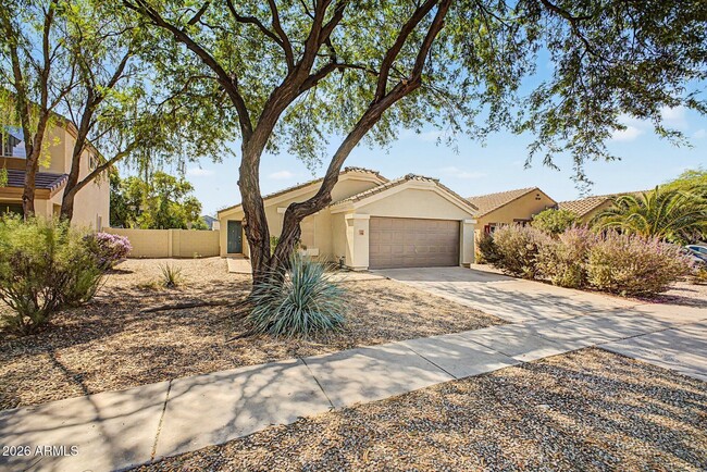 2159 W Pinkley Ave