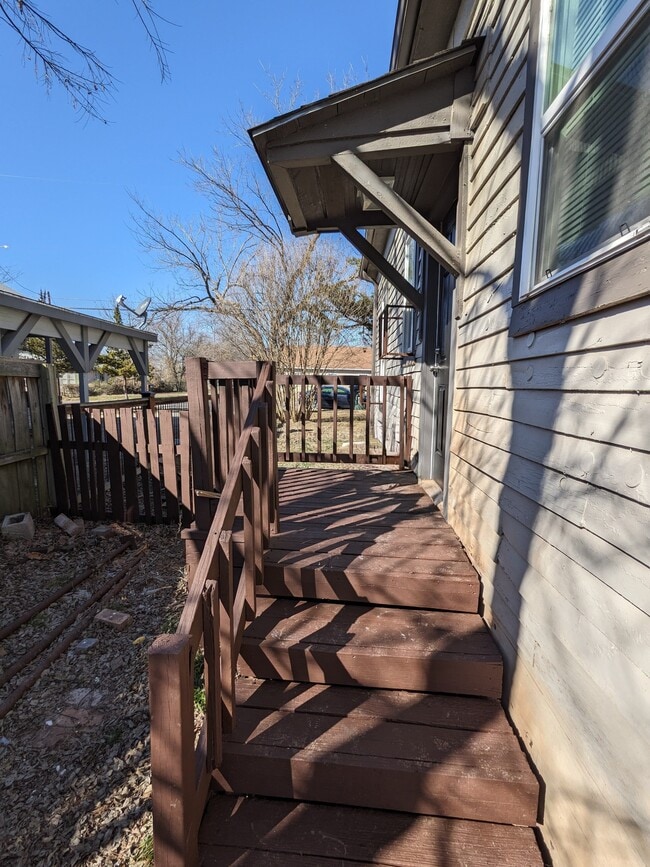 Photo - 534 E Sycamore St