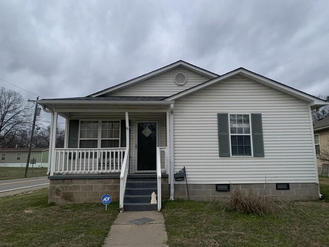 Building Photo - 64 Main St