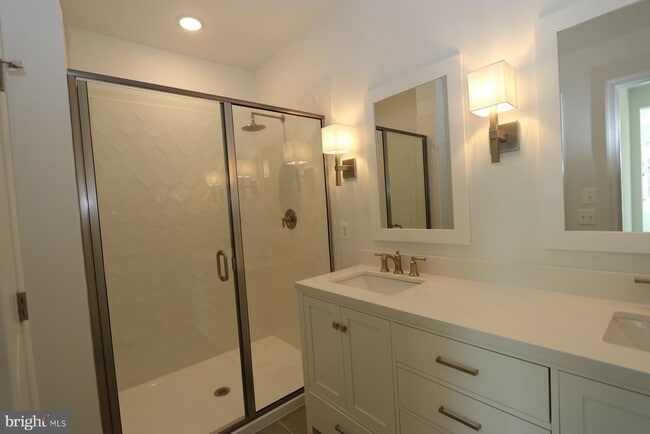 Photo - 2512 W Peninsula Dr