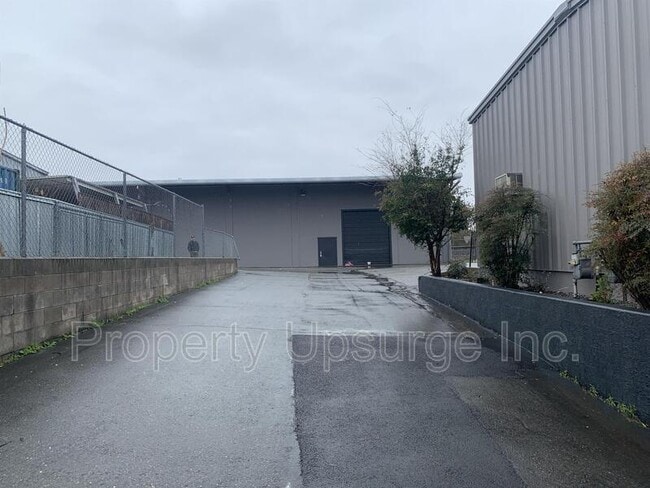 Photo - 1700 Myers St