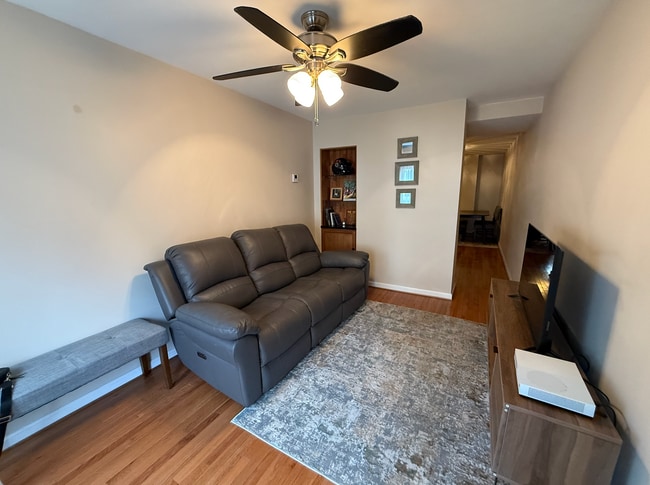 Photo - 325 Taylor St