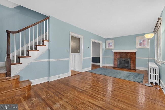832 Village Rd