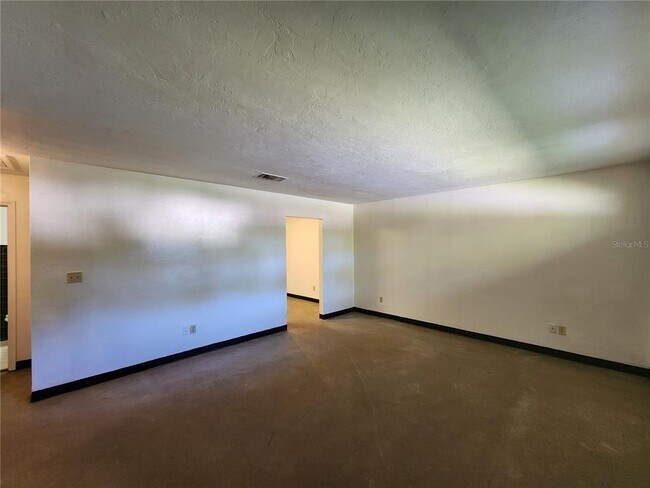 Photo - 5817 NW 23rd Terrace Unidad 1