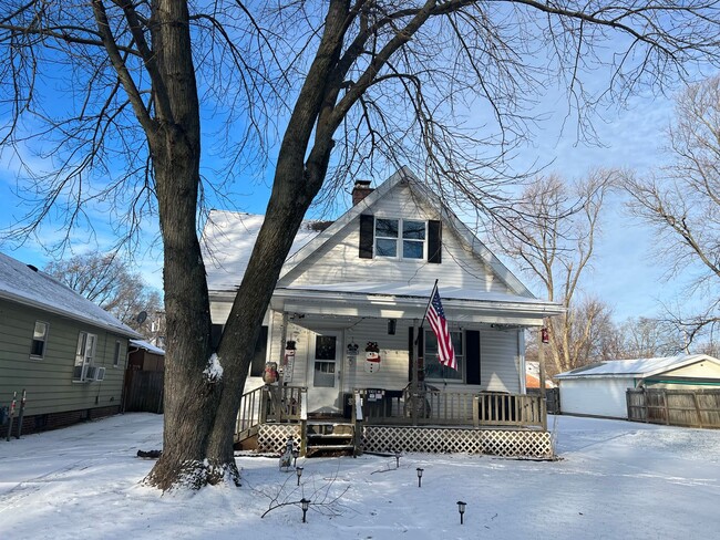 Photo - 1101 N 2nd St Apartment Unit 1101 1/2 N 2nd