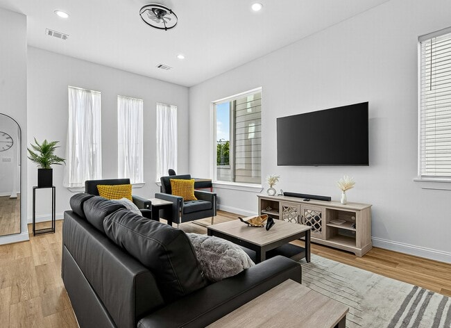 Building Photo - 6346 Culberson St Rental