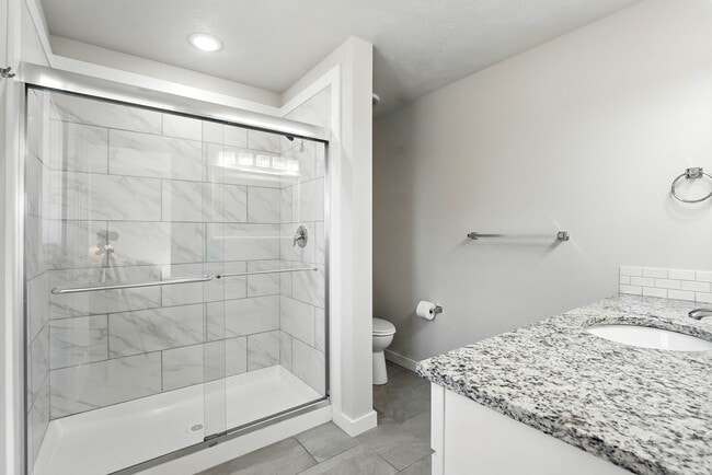 Photo - 4720 E Frederick Ave