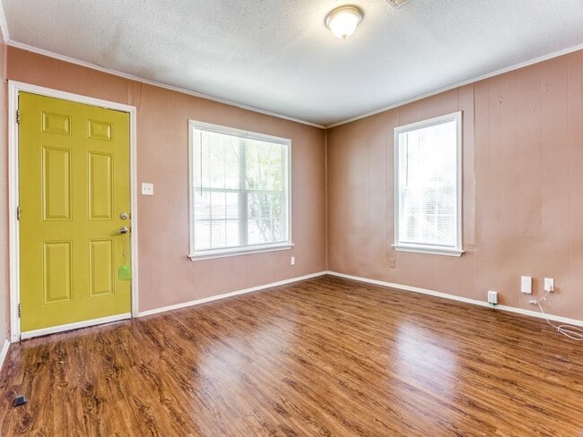 Photo - 1136 Garland Ave