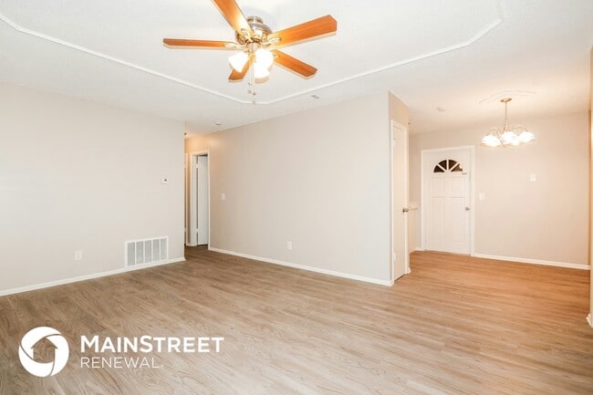 Photo - 107 Inwood Cir House