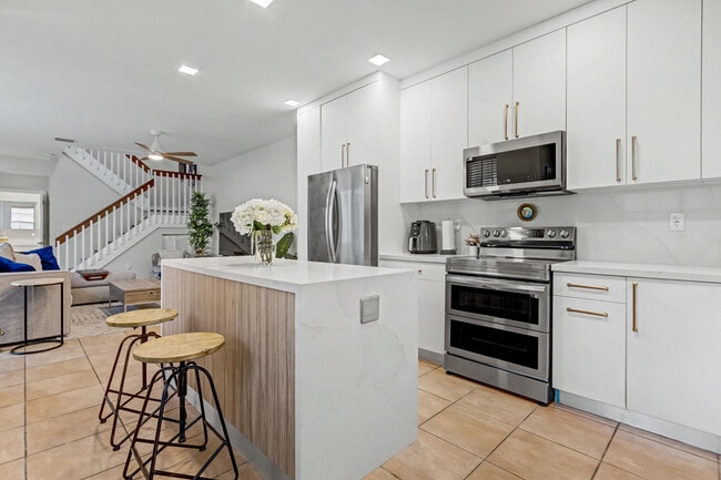 Photo - 1545 Seagrape Way