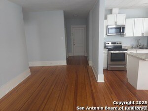 1120 W Woodlawn Ave