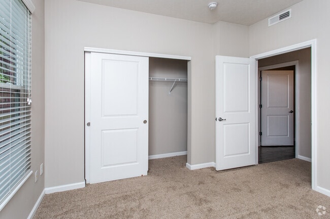 2BR, 2BA - 1,053 SF - Suite B