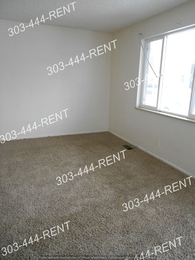 Photo - 3 Bedroom 2 Baths in Montbello