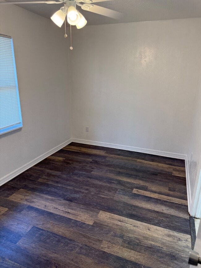 Photo - 1583 Sunset Ln