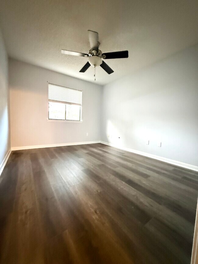 Photo - 2908 Alpine Pl