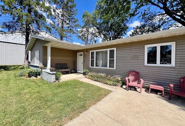 Photo - 806 S Walnut St