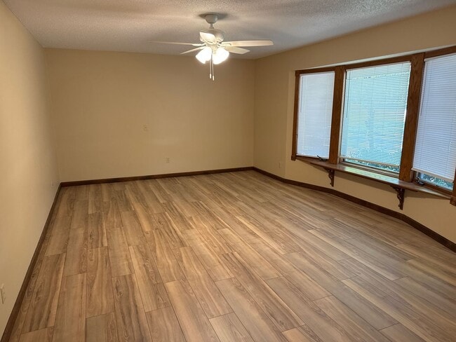 Photo - 4 Bedroom 3 Baths Southeast!  $2650