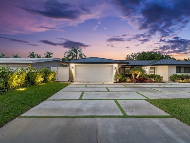 Photo - 511 SE 14th St