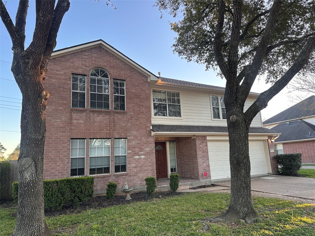 Photo - 2203 Long Rock Dr