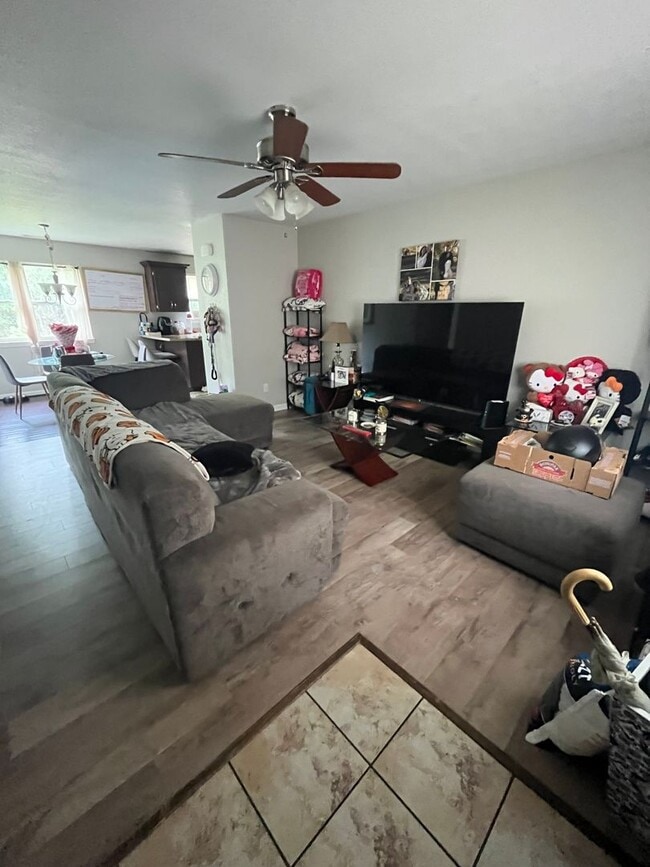 3102 Adele Ct Unidad 3102 Adele
