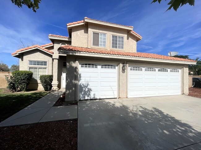 Lancaster 3 bedroom - AVAILABLE NOW! - Lancaster 3 bedroom - AVAILABLE NOW! House