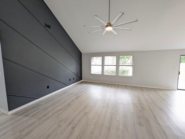 Photo - 1837 Sunrise Dr