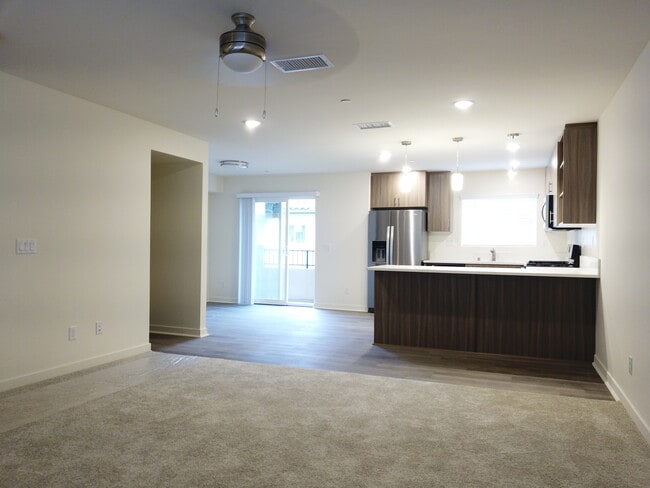 9942 Buena Vista Ave