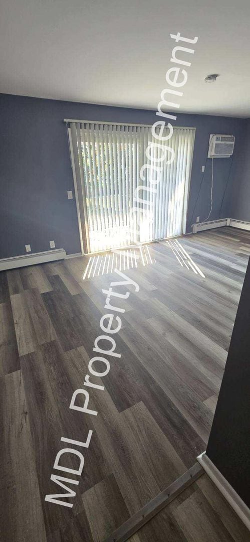 Building Photo - Southfield Village* Unit #10 Rental