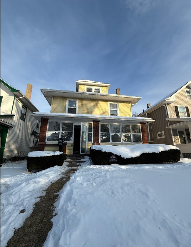 Building Photo - 836 St Nicholas Ave