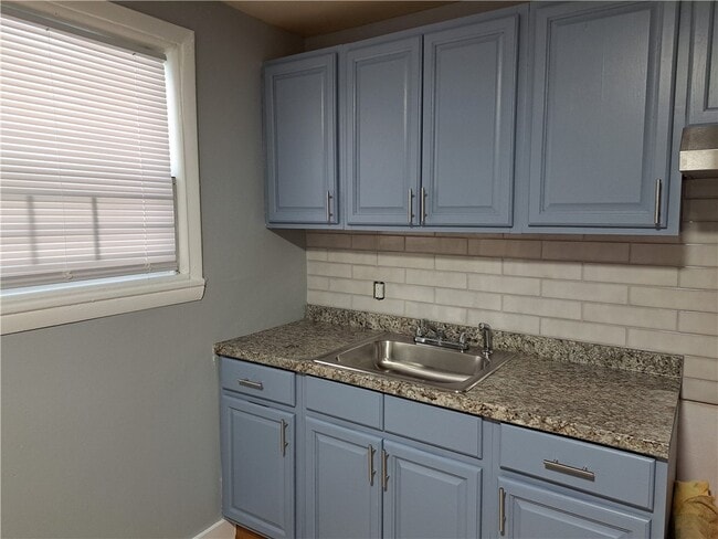 Photo - 72 Saratoga Ave