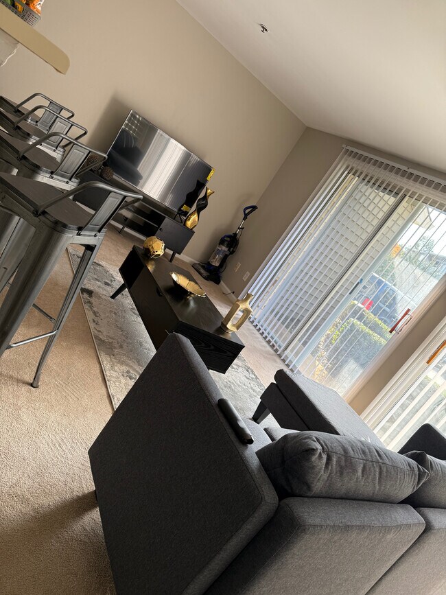 Room in Condo on Arlyn Cir