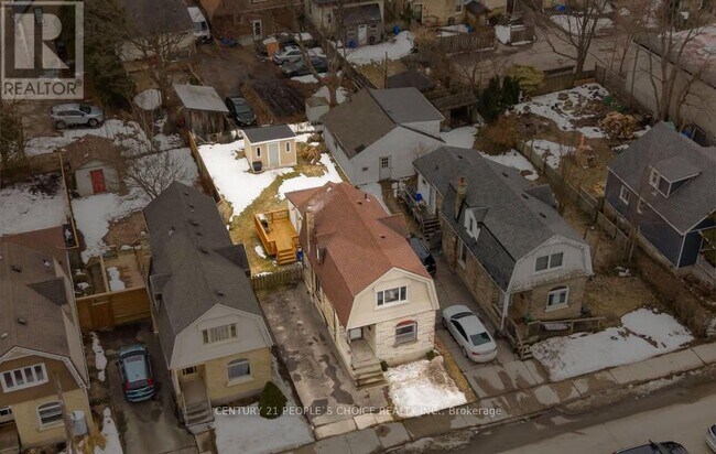 Photo - 28 Mt Pleasant Ave