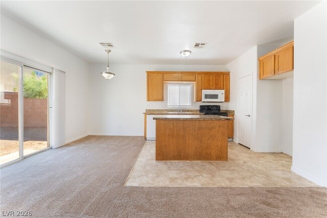 32 Rosa Rosales Ct