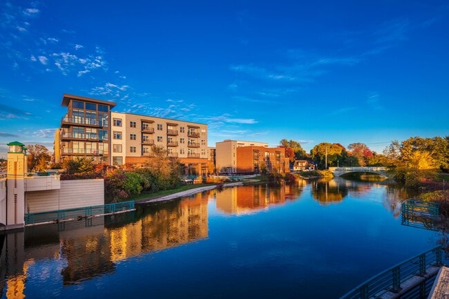 Building Photo - The Marling Apartments