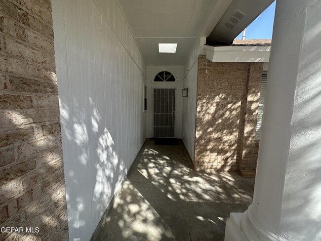 Photo - 408 Hadley Pl