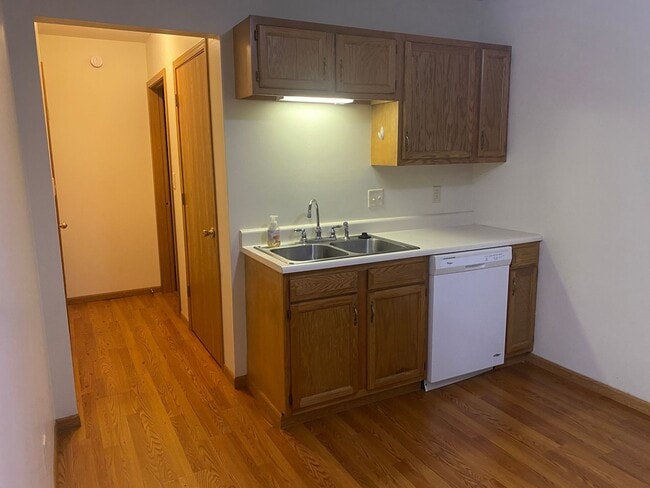 Photo - New Phila Duplex Unidad 589 Ridge Avenue