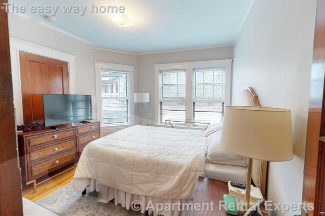 Photo - 11 Story St Unidad #32