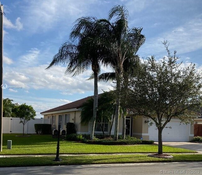 Photo - 19360 NW 24th Pl Casa
