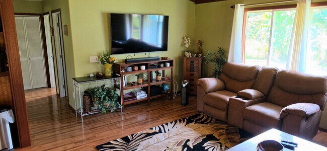 Photo - 15-2054-2054 10th Ave