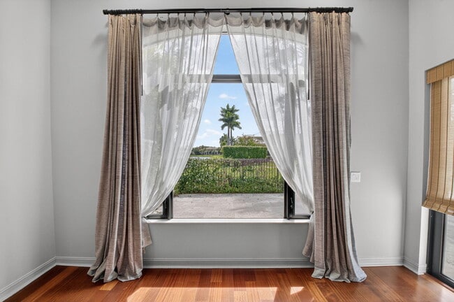 Photo - 17921 Villa Club Way